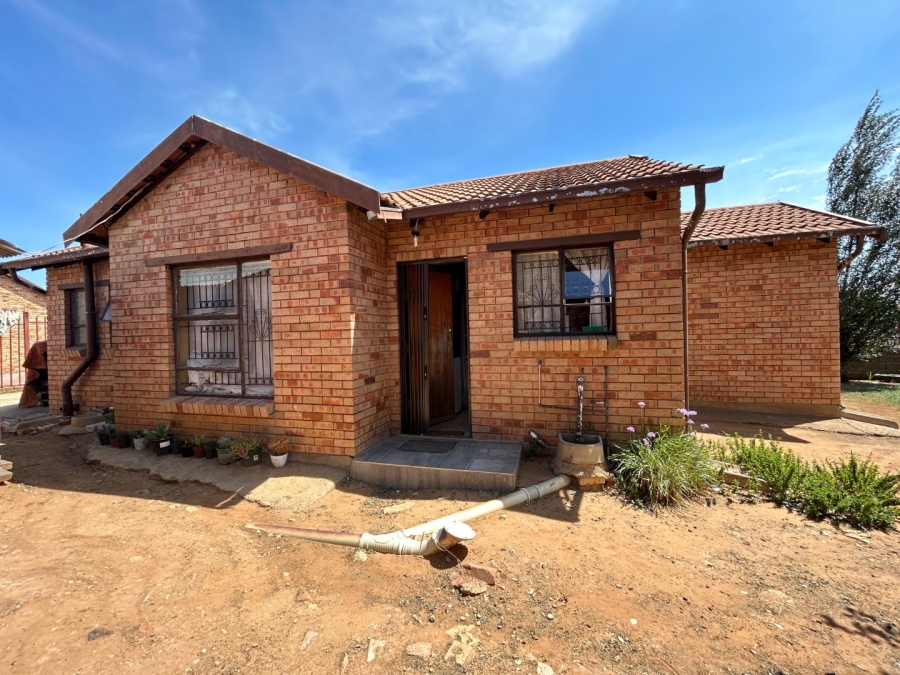 3 Bedroom Property for Sale in Vista Park Free State